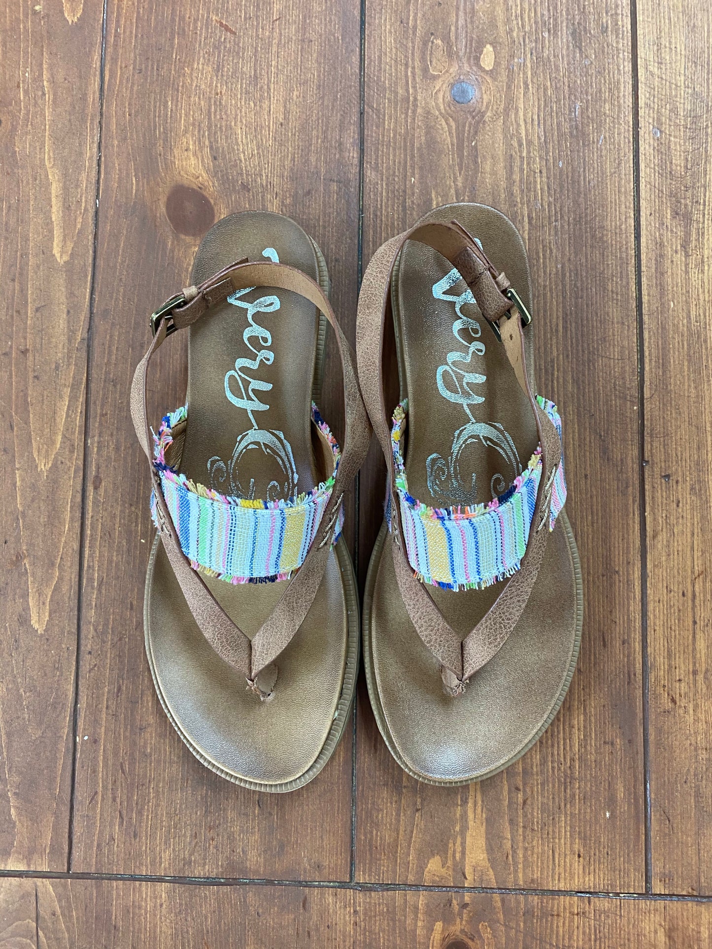Very G Axel Pastel Sandal - Whitt & Co. Clothing