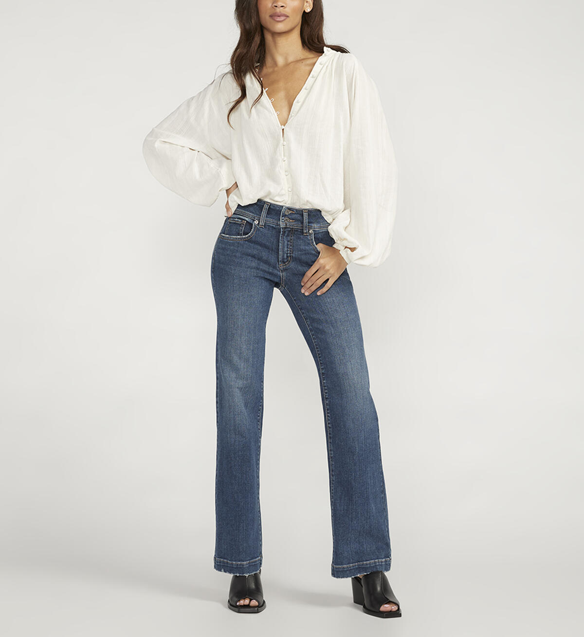 Silver Jeans Co. Suki Curvy Mid Rise Trouser