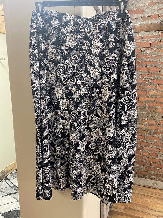 Southern Lady Black & White Floral Skirt