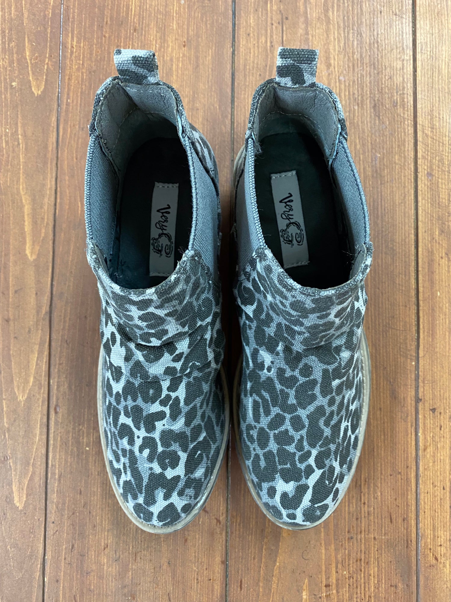 Very G Rezza Gray Leopard Bootie - Whitt & Co. Clothing