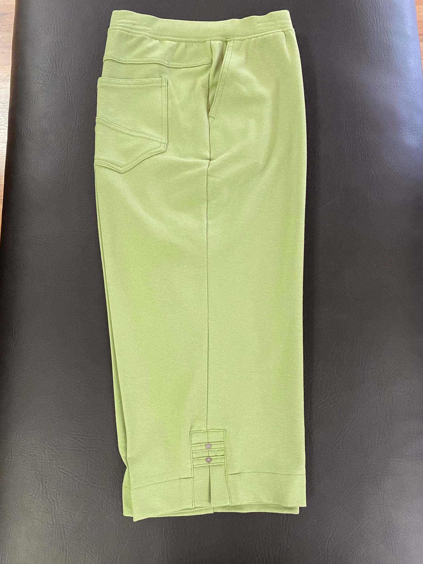 Links Green Knit Capri - Whitt & Co. Clothing