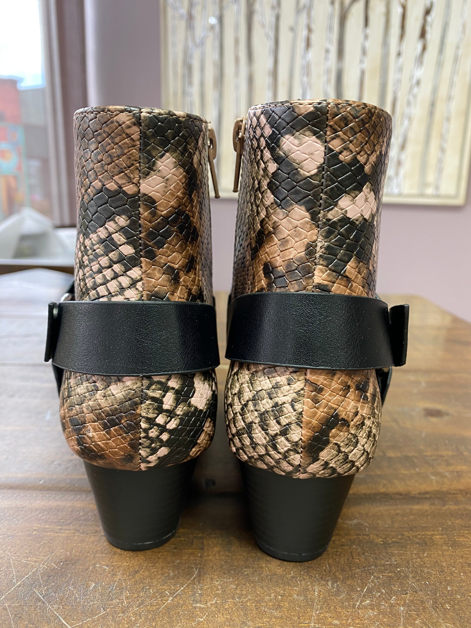 Qupid 2024 leopard booties