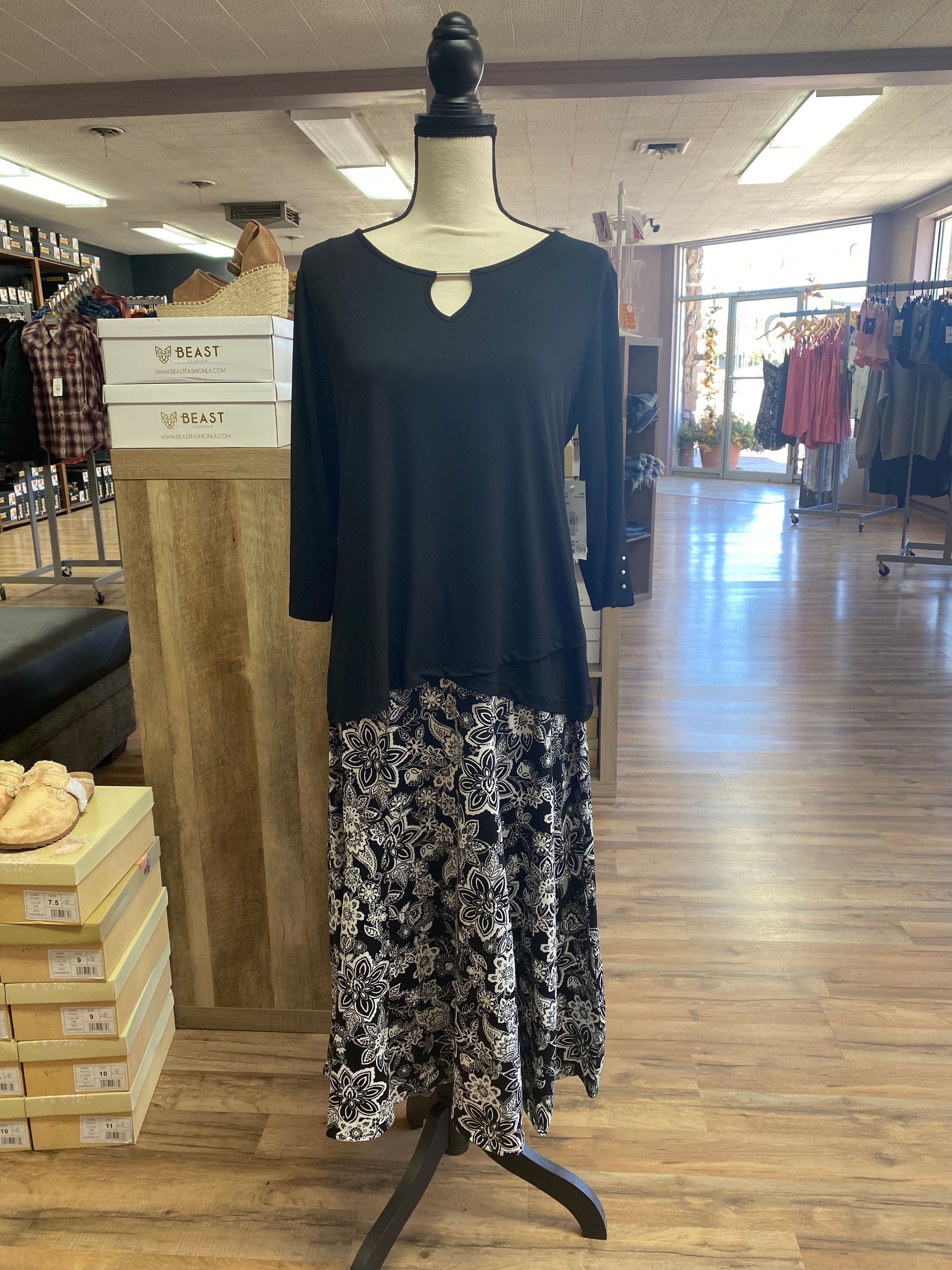 Southern Lady Black 3/4 Sleeve Top - Whitt & Co. Clothing